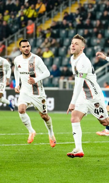 Maxim, gol cu Fenerbahce    VIDEO.   Mijlocașul român   a marcat  din nou în prima ligă din Turcia