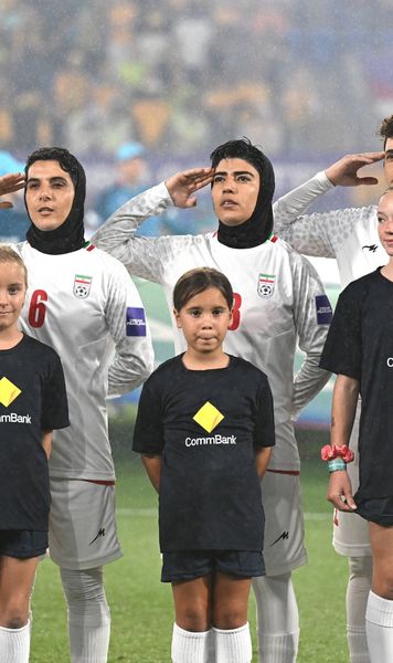 Teama le-a făcut să se întoarcă   Doar două jucătoare ale Iranului și-au menținut cererea de   azil politic în Australia!  5 au renunțat deja