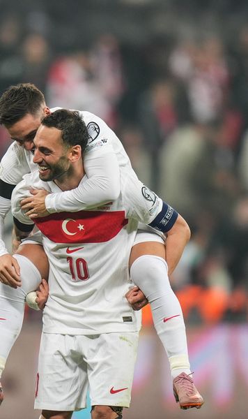 Veste rea pentru Lucescu    Ce s-a întâmplat cu Calhanoglu la Inter  nu ajută naționala noastră. Dar e bine pentru Chivu