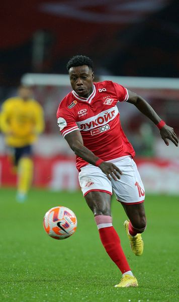 Și-a recunoscut fapta   Fostul jucător de la Ajax a mărturisit că   și-a înjunghiat vărul!  Avocații săi resping acuzațiile de trafic de cocaină