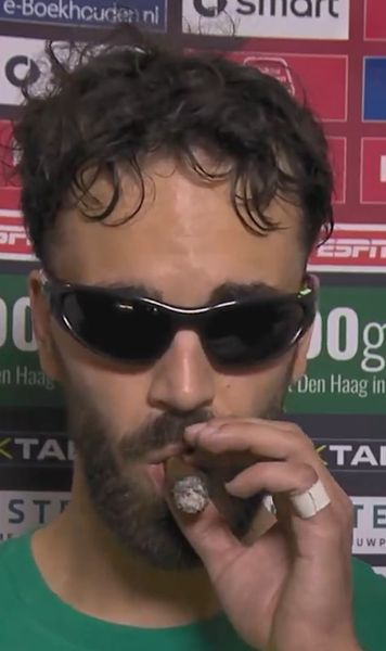 A cucerit internetul  Fundașul lui ADO Den Haag a apărut în fața camerelor cu    un trabuc și o bere:  „Aș merge la război cu băieții ăștia”