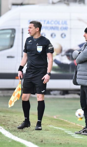 „Am văzut un semn și am știut”  Ianis Zicu, acuzații   la adresa arbitrajului  după Csikszereda - Farul: „Cât e ceasul? Am voie să vorbesc?”
