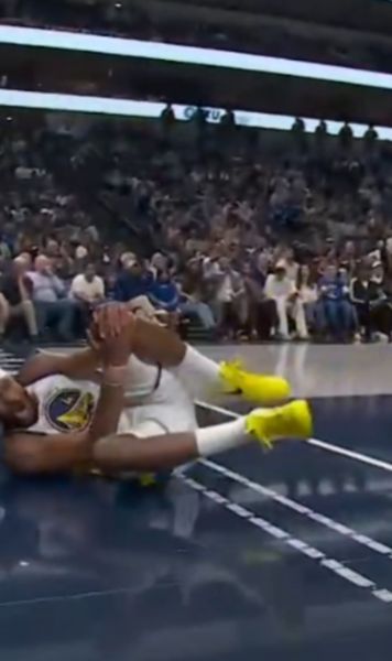 Accidentare oribilă    FOTO.  Genunchiul starului din NBA   a cedat într-un mod horror,  după ce jucătorul a încercat să înscrie cu un slam dunk