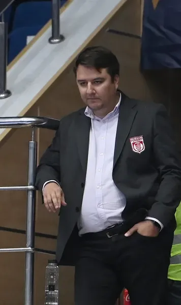 „Nu vom demola tribuna”  Explicațiile președintelui CS Dinamo, după ce demolarea stadionului a fost amânată: „S-au făcut   mici modificări”