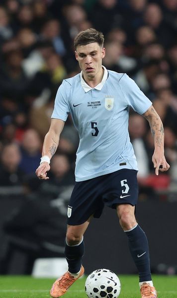 Amical cu scandal     VIDEO.  A primit două cartonașe galbene, dar   nu a fost eliminat.  Explicațiile bizare ale arbitrului: „Inventează pe parcurs”