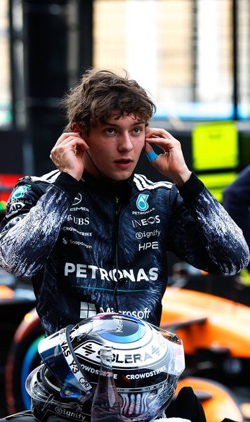 Antonelli, din nou la înălțime  Italianul de la Mercedes scrie istorie în Formula 1 »   FOTO.  Un accident a schimbat soarta   cursei din Japonia