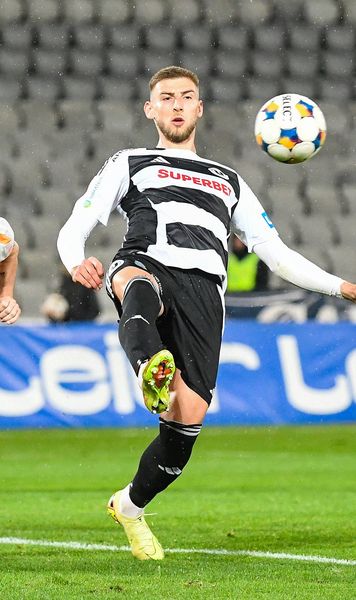 Liga 1 nu e de Mondial!    Golgheterul campionatului, trimis în tribună  la naționala sa înaintea barajului CM. Ce i se întâmplă!