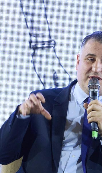 „Un proiect ticălos”  Fostul șef din FRF, scandalizat de votul din Senat: „Legea lui Stroe e anti-suporteri și   e scrisă de forțele de ordine.  Rușine!”