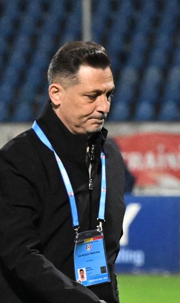 „Parcă ne-am văzut prima oară”   Rădoi, tăios cu jucătorii după înfrângerea cu Botoșani: „Dacă există asta,   e o mare problemă”