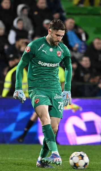 „Nu mai suport”   Roșca a fost din nou titular în poarta lui Dinamo și a răbufnit:   „Nimănui nu-i convine asta”