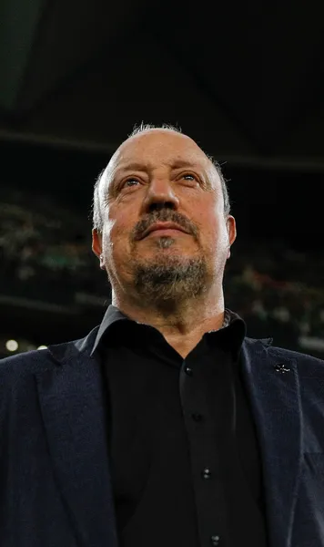 Benitez, mesaj pentru Lucescu     Ce i-a transmis  antrenorul lui Răzvan, după derby-ul din Grecia