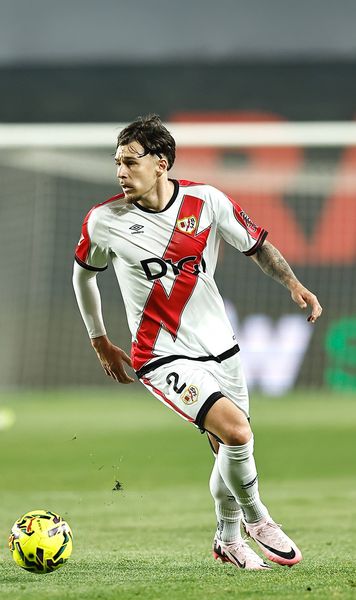 Emoții pentru Rațiu  Rayo Vallecano are 3 jucători cu probleme înaintea meciului cu AEK, printre care și românul »   Ce spun spaniolii