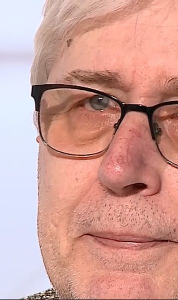 „Nu sunt obișnuit să vorbesc de el la trecut”    FOTO.  Legenda lui Dinamo   a plâns în direct  când a văzut sicriul lui Lucescu: „E greu”