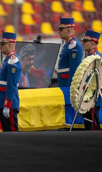 Lucescu, la Arena Națională    FOTO+VIDEO.  Sicriul lui   Il Luce  este depus și astăzi. Cele mai noi detalii de la stadion
