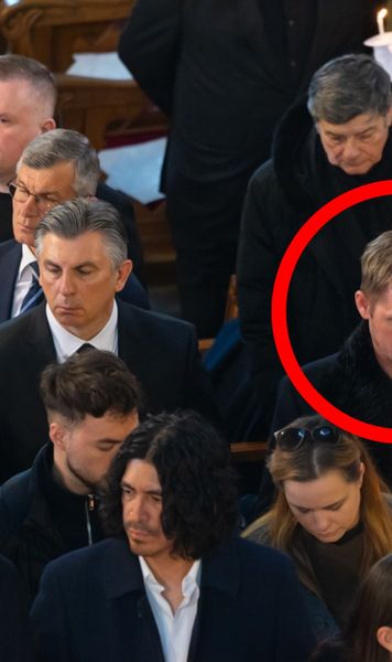 Ce gest pentru Il Luce!    FOTO:  O apariție surprinzătoare la slujba de azi.   A venit din străinătate, pe cont propriu,  și puțini l-au recunoscut în biserică