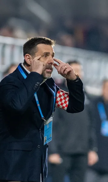 Înțelepciunea lui Kopic  Antrenorul lui Dinamo, înainte de meciul cu CFR: „Când pierdem,   nu vreau să zicem că suntem slabi”  » A lăudat trei jucători