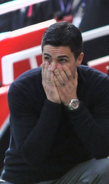 Departajare incredibilă în Premier League    Arsenal a pierdut,  lupta la titlu cu City devine incendiară + Huiduieli pe Emirates: „Ca un pumn în față”