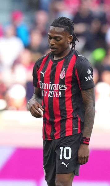 Rafa Leao, ce coșmar!    VIDEO.  Starul lui AC Milan,   huiduit de propriii fani  » L-a ironizat pe arbitru, iar acesta i-a plătit cu aceeași monedă