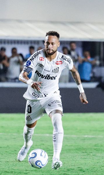  Neymar, conflict cu fanii   Brazilianul a marcat din nou pentru Santos și   s-a certat cu un suporter:  „Un nenorocit gras”