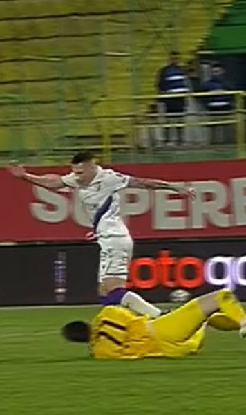 Kovacs, de neînțeles    FOTO.  Fază controversată în   CFR Cluj - FC Argeș : „Pentru ce?”