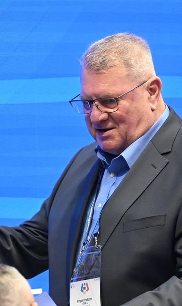 O vede pe U Cluj favorită la titlu  Iuliu Mureșan recunoaște valoarea   rivalei CFR-ului:  „Nu mă deranjează” » Detalii despre Daniel Pancu