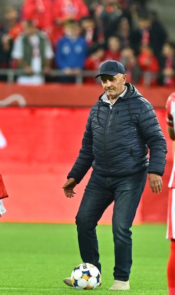 L-a impresionat pe Demollari  Cine este   jucătorul de la Dinamo lăudat  de legendarul fost jucător al „câinilor”: „Tânăr, talentat”