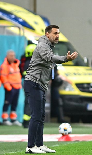 Ce le-a spus Kopic la pauză  Antrenorul lui Dinamo a dezvăluit   discuția cu jucătorii  + a vorbit și despre accidentarea lui Karamoko