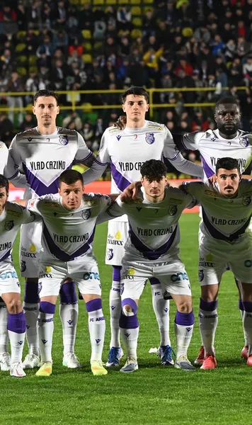 Probleme pentru FC Argeș și Rapid   Cele două cluburi   nu au primit licența UEFA!  Ce șanse mai au să participe în cupele europene » Reacția lui Angelescu