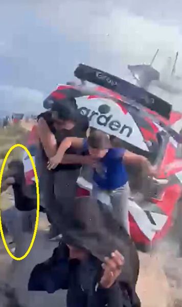 Tragedie în lumea raliurilor    VIDEO.  Mașina s-a răsucit de șase ori în aer! Izbit în plin,   un spectator a murit