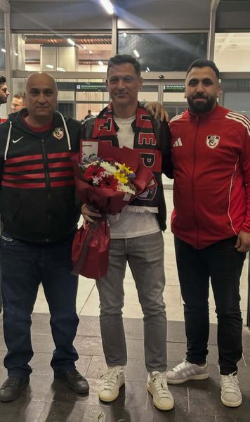 Cum a fost întâmpinat Rădoi    FOTO+VIDEO.  Surpriza care l-a așteptat pe antrenorul român la sosirea în   Turcia