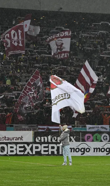 Fără reciprocitate     Câte bilete  au primit rapidiștii la derby-ul cu Dinamo: vor sta la inelul 3 + ce pregătesc „alb-roșii”