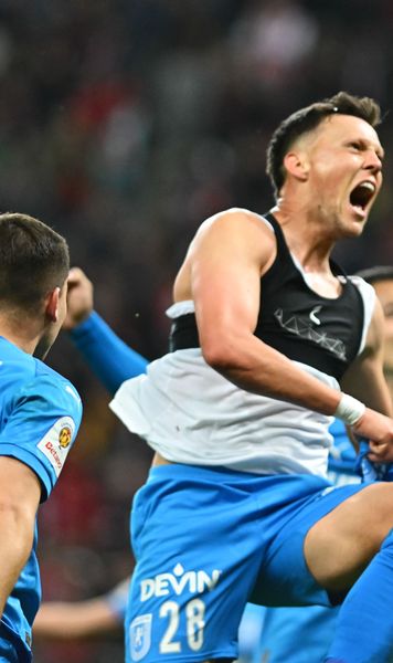 Jocul stoperilor și al unui portar  Numai fundașii puteau marca în semifinala Dinamo - Craiova.   Rus s-a bucurat la final.  L-a ajutat Popescu, erou la 11 metri