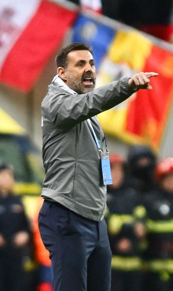 Kopic, împietrit pe bancă  Antrenorul lui Dinamo, după   eliminarea dramatică din Cupă:  „E greu pentru noi toți când pierdem așa”