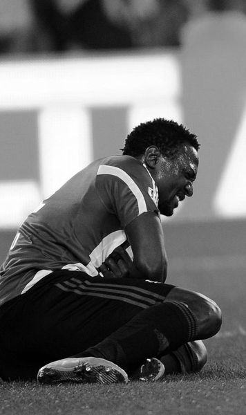 S-a prăbușit pe gazon  Un fost internațional nigerian   a decedat la 40 de ani,  la un meci demonstrativ