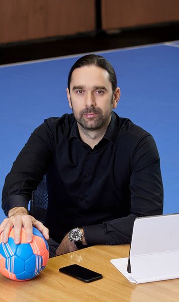 Planul lui Bogdan Voina  Noul președinte al Federației Române de Handbal   pune accent pe juniori:  „Tinerii handbaliști se găsesc în școli”