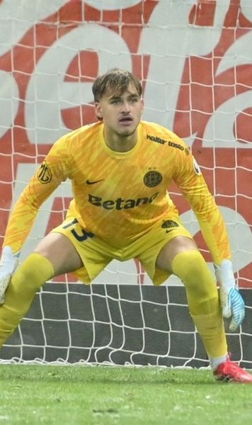 Decizie luată la FCSB  O singură   șansă pentru Târnovanu:   „Doar așa mai poate apăra”