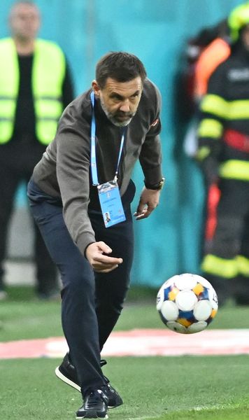 „Am fost aproape morți”    VIDEO.     Kopic  a explicat scoaterea lui Cîrjan din primul „11”: „E ușor să iau o decizie când se întâmplă asta”