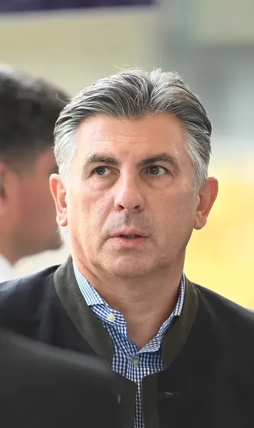 Ionuț Lupescu, șocat în direct  Dezvăluiri despre marea luptă pentru   șefia FRF:  „Am avut senzația că i se pare că va fi mângâiat”