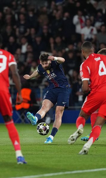  PSG, 100% eficiență   Un meci de atac perfect al campioanei Europei în fața lui Bayern.   „Știu de câte goluri avem nevoie  să ne calificăm!”