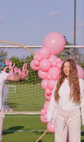 Gender reveal la Săftica    Căpitanul lui Dinamo  va deveni tată și a aflat sexul copilului chiar în cantonamentul „câinilor”