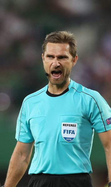 „Am rămas șocat!”    VIDEO.  Zidane   s-a dus furios  la Alexandru Tudor! Arbitrul, uimit de intervenția lui Desailly: „Bă, de unde sunt ăștia?”