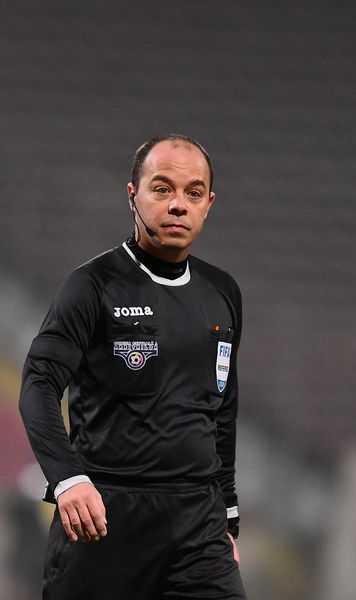 „Ofsaid evident”   Marius Avram, verdict după eroarea de arbitraj din Craiova - Dinamo:   „E clar că faza n-a fost analizată!”