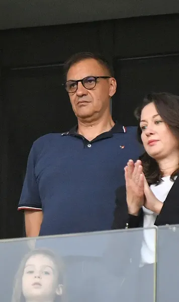 Fanii Stelei s-au opus  AS47, reacție dură după asocierea lui   Andrei Vochin  cu Ziua Stelei: „Nu ne-am dorit lansarea cărții lui în Ghencea” » Reacția editurii