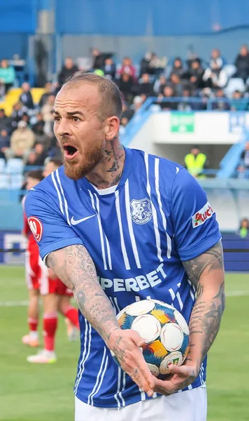 „E ca o finală de Mondial”     Denis Alibec  cere susținere înaintea ultimului meci din play-out: „Farul nu merită să fie în B”