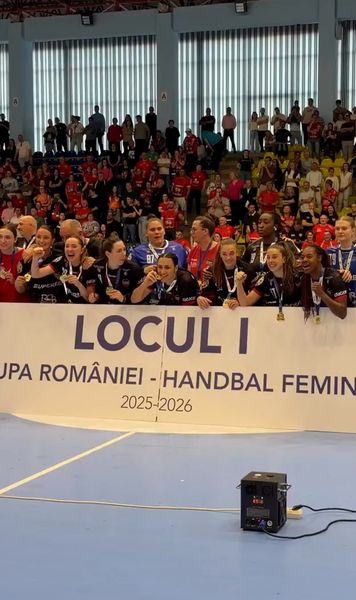 Gloria Bistrița a câștigat Cupa României   Formația lui Carlos Viver   a zdrobit-o  pe SCM Râmnicu Vâlcea și a cucerit trofeul în premieră