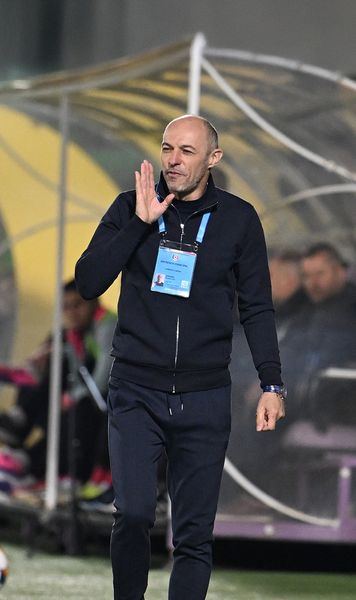 „La pauză voiam să fac 11 schimbări”  Bogdan Andone își critică dur jucătorii după înfrângerea cu Dinamo:   „Suntem ca soldații de pe front”