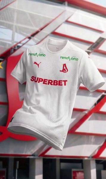 Ultrașii lui Dinamo, întâlnire cu oficialii  Ce se va întâmpla cu sigla. Peluza Sud: „Ne menținem poziția. Nu intrăm în stadion!” »   Ce vor suporterii