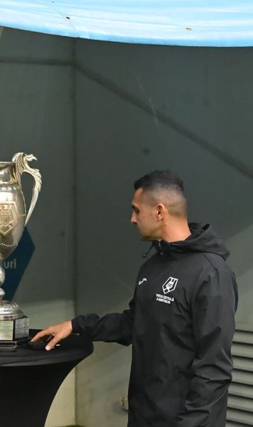 Craiova joacă tare     FOTO.     Gestul  făcut de olteni înainte de finala campionatului, cu U Cluj: ce a apărut la ieșirea pe teren