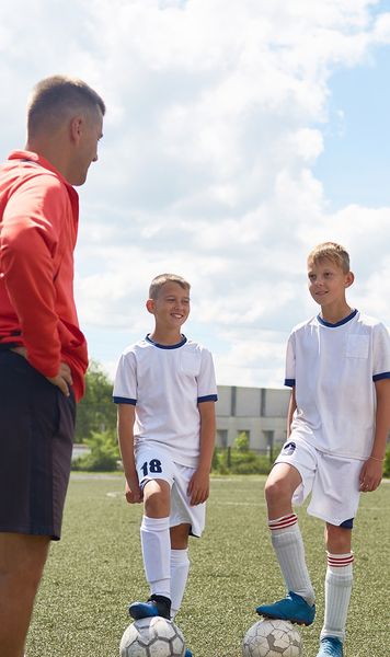 Managerul, bun de plată    Conducătorul unei școli de fotbal intrate în faliment,   obligat de instanță  să acopere integral prejudiciul de peste 300.000 de €