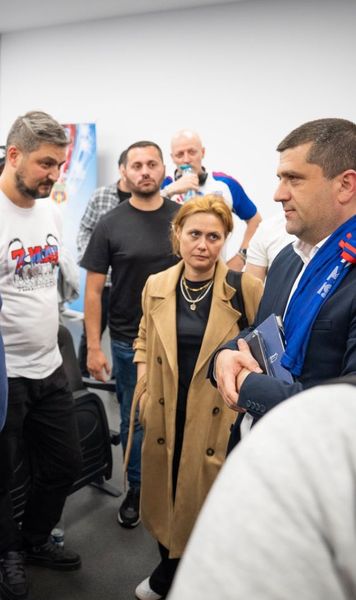 Ministrul s-a întâlnit cu fanii Stelei    Radu Miruță, după ședința de la stadion: „Sufletul acestor oameni este   umilit de decizii politice”